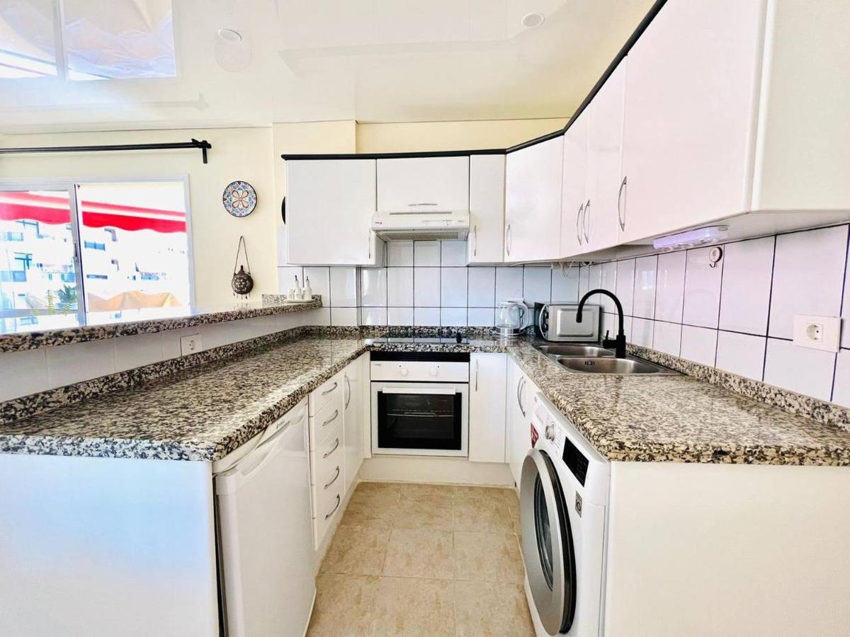 Cozy Beachfront Flat With Pool & Panoramic Sea View Terrace Apartment Puerto de Santiago  Ngoại thất bức ảnh