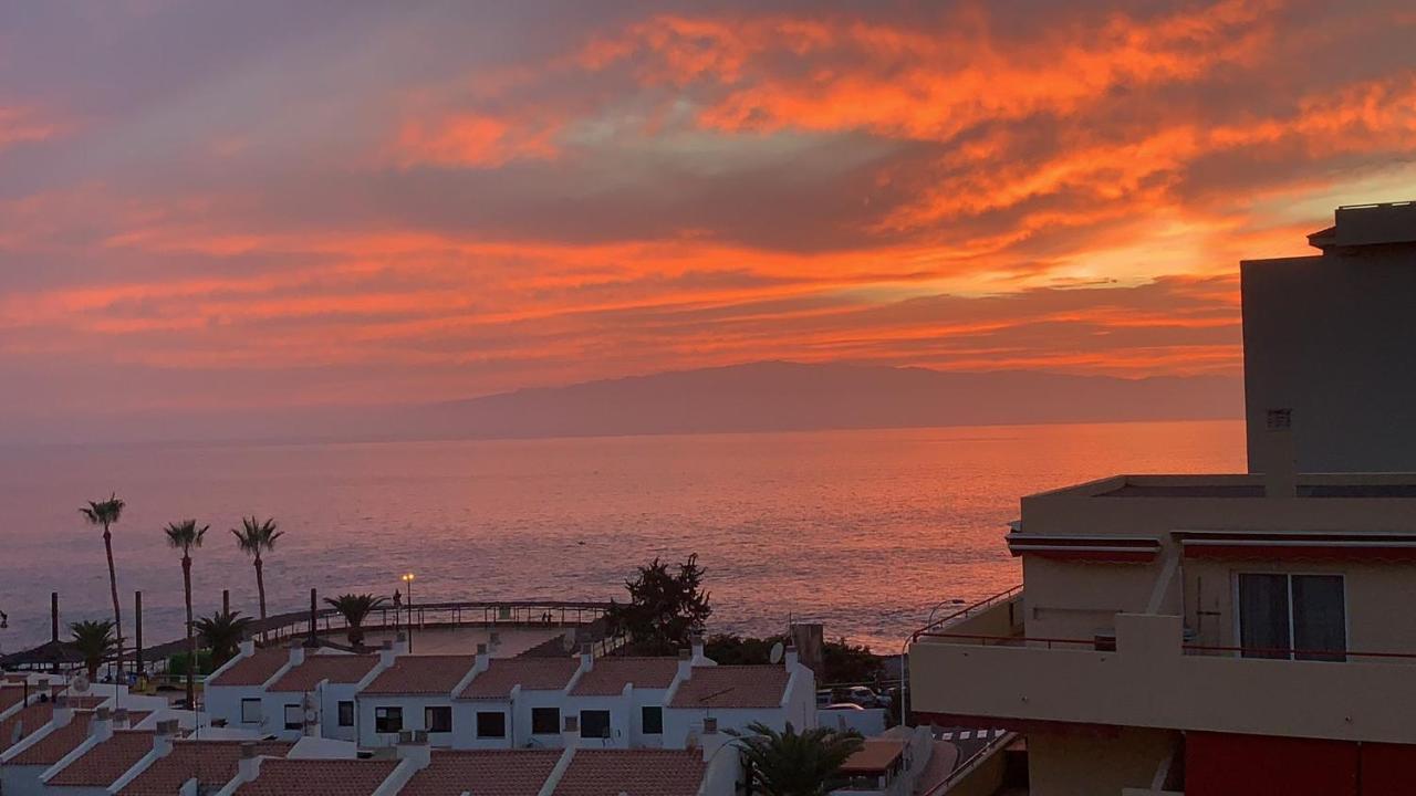 Cozy Beachfront Flat With Pool & Panoramic Sea View Terrace Apartment Puerto de Santiago  Ngoại thất bức ảnh