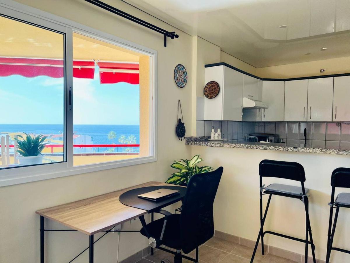 Cozy Beachfront Flat With Pool & Panoramic Sea View Terrace Apartment Puerto de Santiago  Ngoại thất bức ảnh